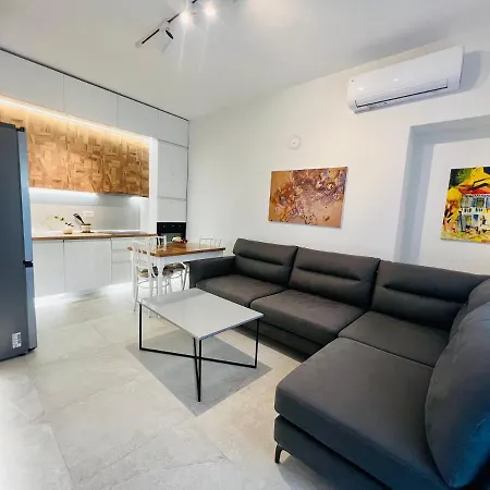 Te Nana * שקודר