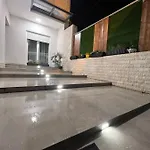 Te Nana Shkoder